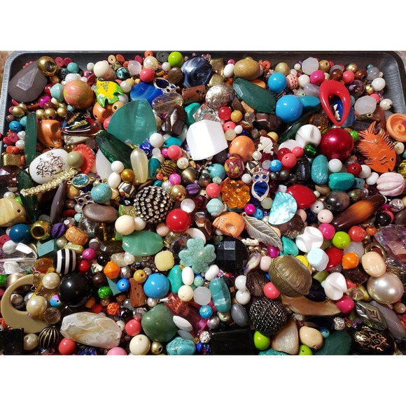Beads lot for crafters and jewelry making 8 oz bag - Picture 2 of 7